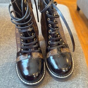Louis Vuitton Star trail ankle boots monogram canvas Black and Brown Lace-Up